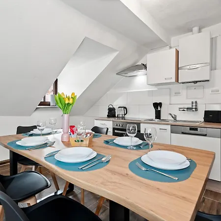 Apartment Nexstay Zentrum Komfort Fuer Familien & Gruppen Fuer 7 Gaeste Erlangen