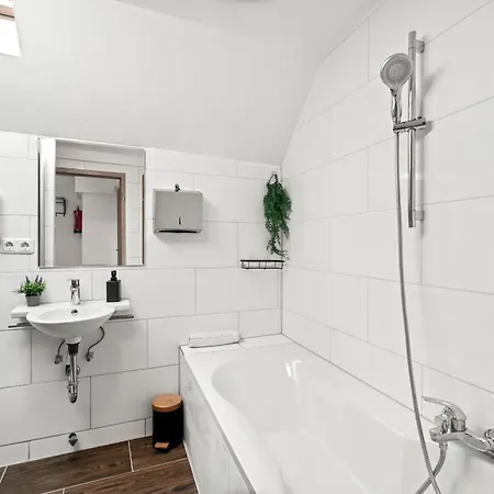 Nexstay Zentrum Komfort Fuer Familien & Gruppen Fuer 7 Gaeste Apartment